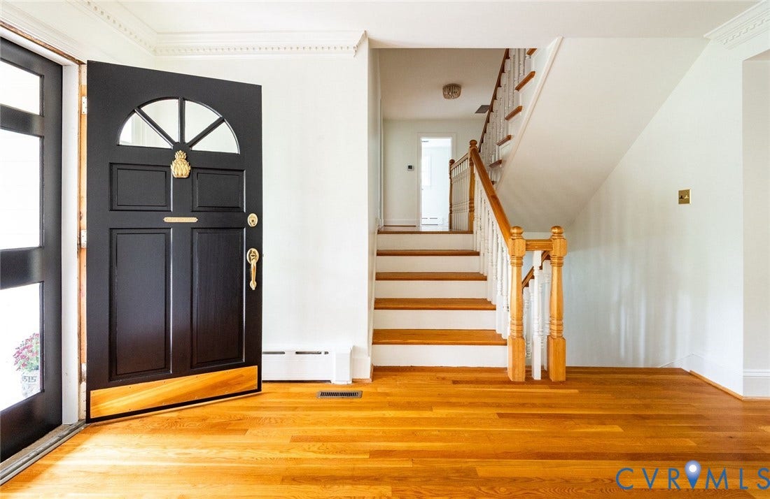 207 Tarrytown Drive, Sleepy Hollow, Henrico, VA 23229 Hardwood floors throughout, nearby coat closet.