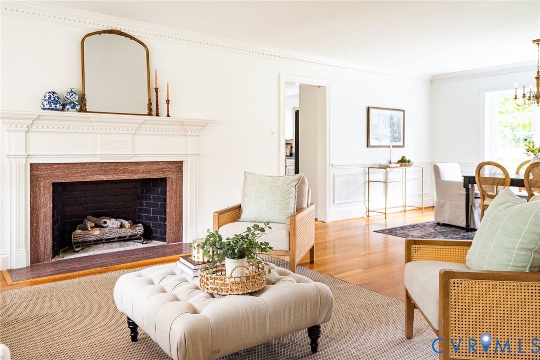 207 Tarrytown Drive, Sleepy Hollow, Henrico, VA 23229 Hardwood floors, gas fireplace, open to the dining room.