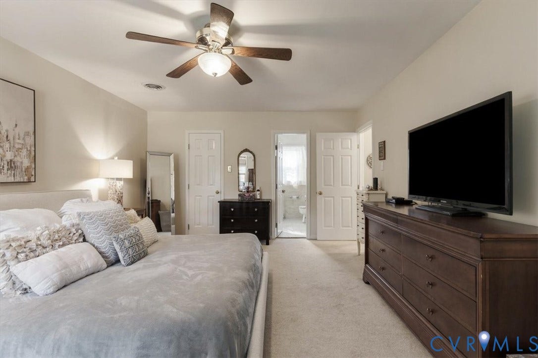 863 Watch Hill Road, Midlothian, VA 23114 Recessed lighting and ceiling fan with light fixture