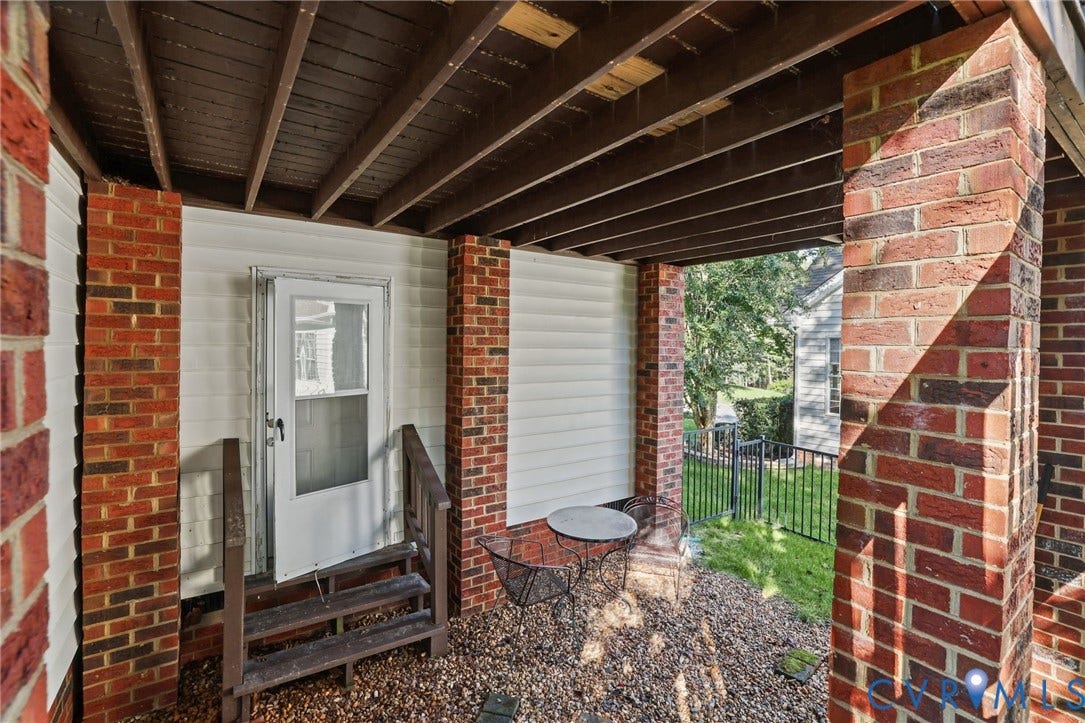 607 Canoe Run Place, Manakin Sabot, VA 23103 607 Canoe Run Place, Manakin Sabot, VA 23103