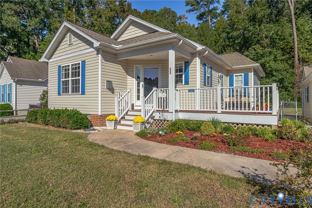 260 Pocahontas Drive, Waterfront Access, Kilmarnock, VA 22482 260 Pocahontas Drive, Waterfront Access, Kilmarnock, VA 22482