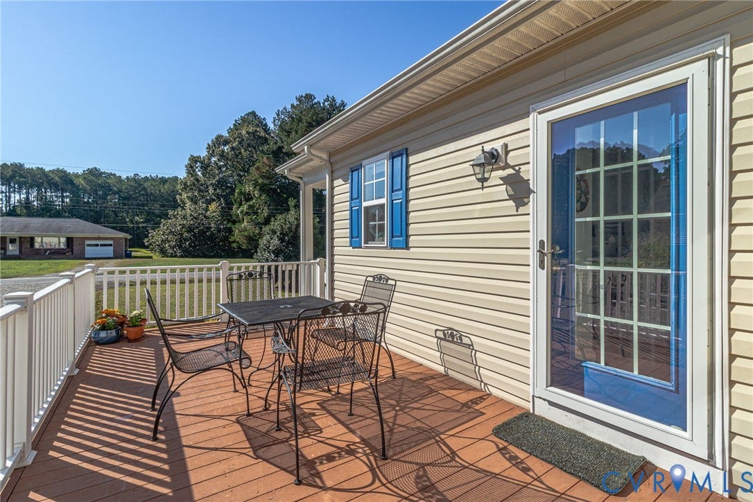 260 Pocahontas Drive, Waterfront Access, Kilmarnock, VA 22482 260 Pocahontas Drive, Waterfront Access, Kilmarnock, VA 22482