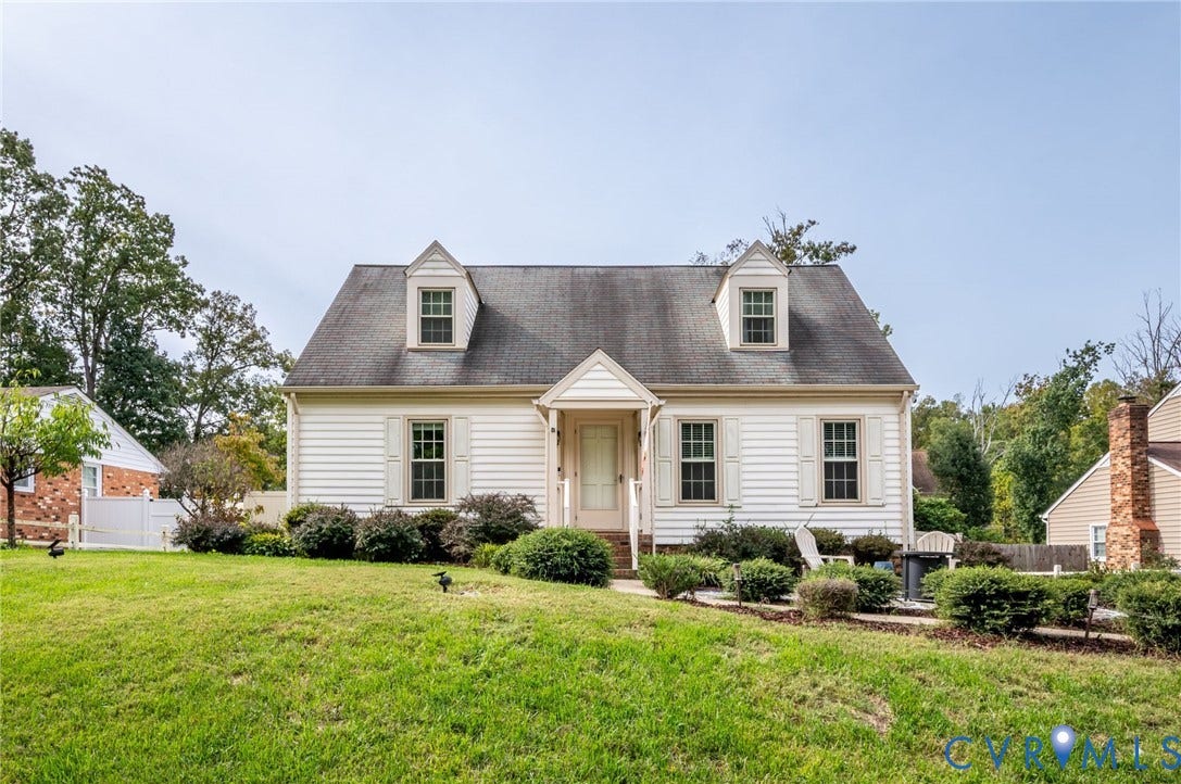 7516 Oakmont Drive, Henrico, VA 23228 Dormer windows, gabled roofline, mature landscaping, and front lawn