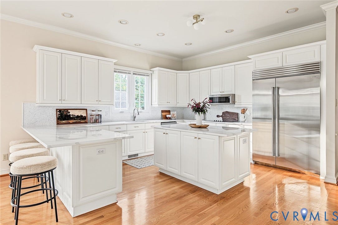 2825 Oak Point Lane, Barrington, Henrico, VA 23233 The professional kitchen renovation is sure to dazzle the home chef!