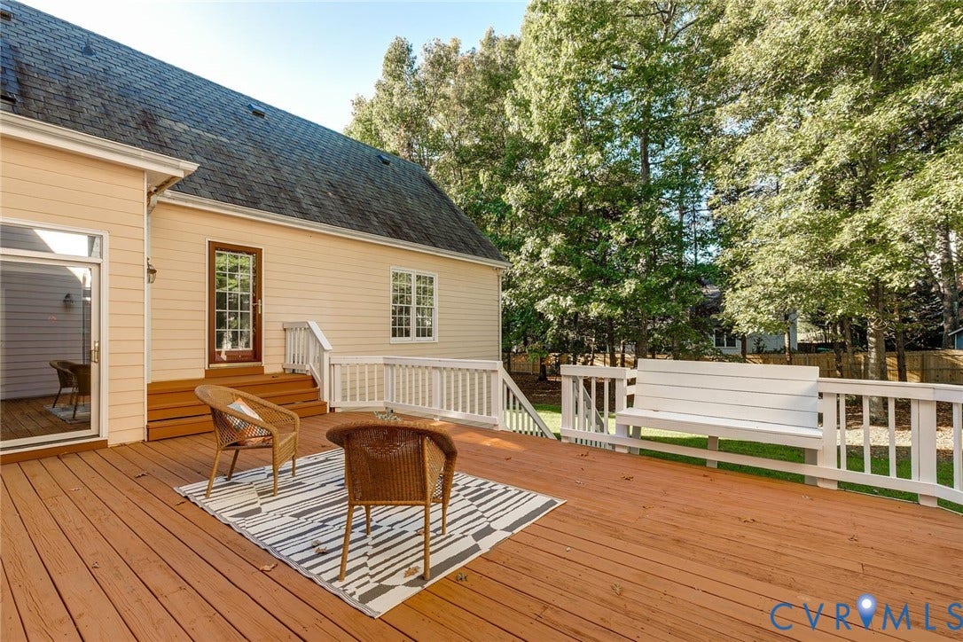 2825 Oak Point Lane, Barrington, Henrico, VA 23233 Whether grilling on the deck, tossing a ball in the flat yard or potentially adding a pool, this back yard offers numerous options for enjoying the outdoors.