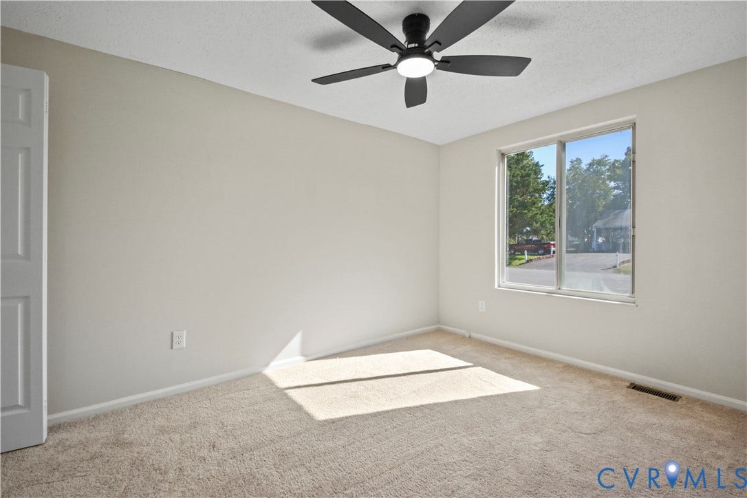 2836 Neale Street, 5-040, Henrico, VA 23223 Neutral-toned carpeting paired with light wall paint
