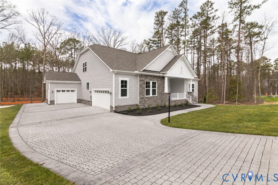 4621 Gingras Court, Quinton, VA 23141