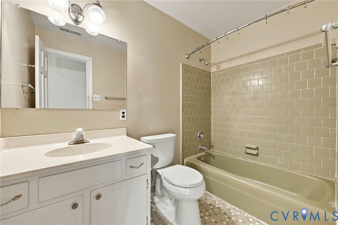 102 Jankin Lane, Sandston, VA 23150 Hall Full Bath