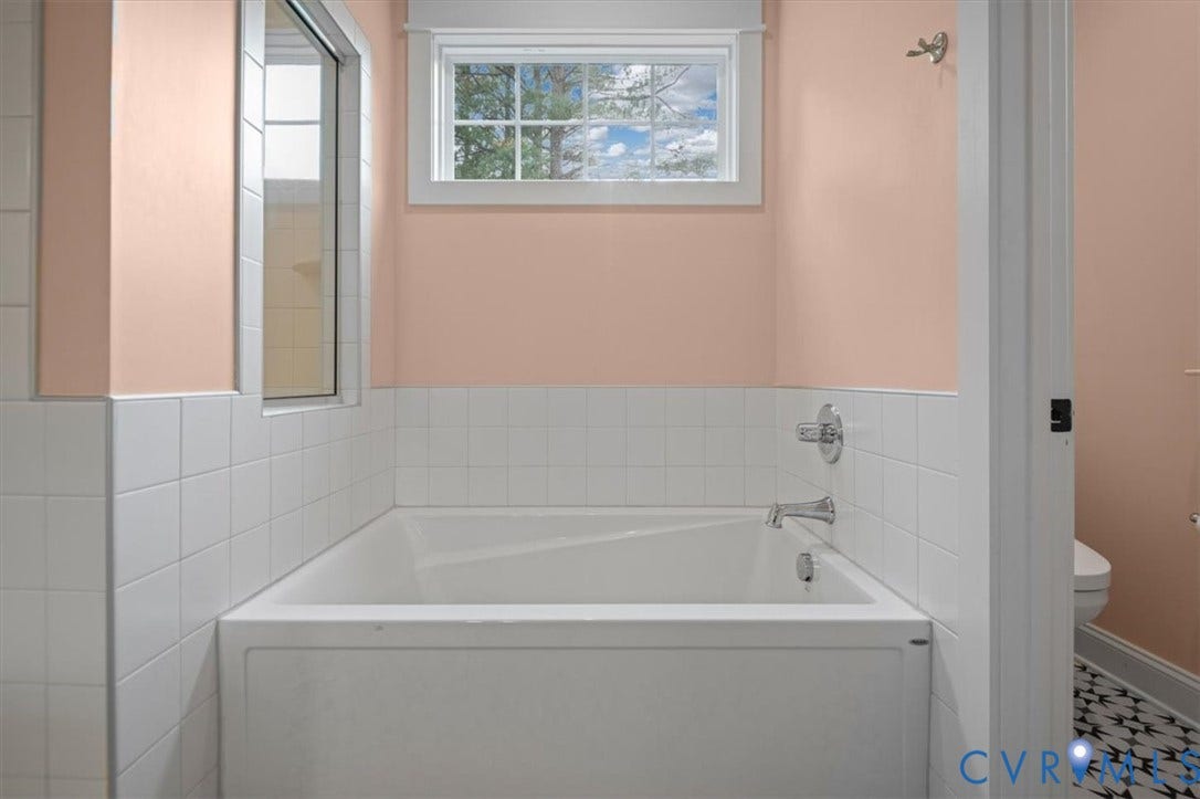 4703 Kingshire Drive, Providence Forge, VA 23140 Soaking Tub Primary Bath