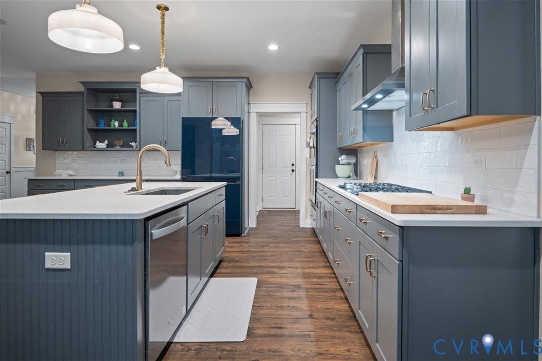 4703 Kingshire Drive, Providence Forge, VA 23140 Granite Countertops, Double Ovens, Gas Cooktop, loads of cabinets, tile backsplash