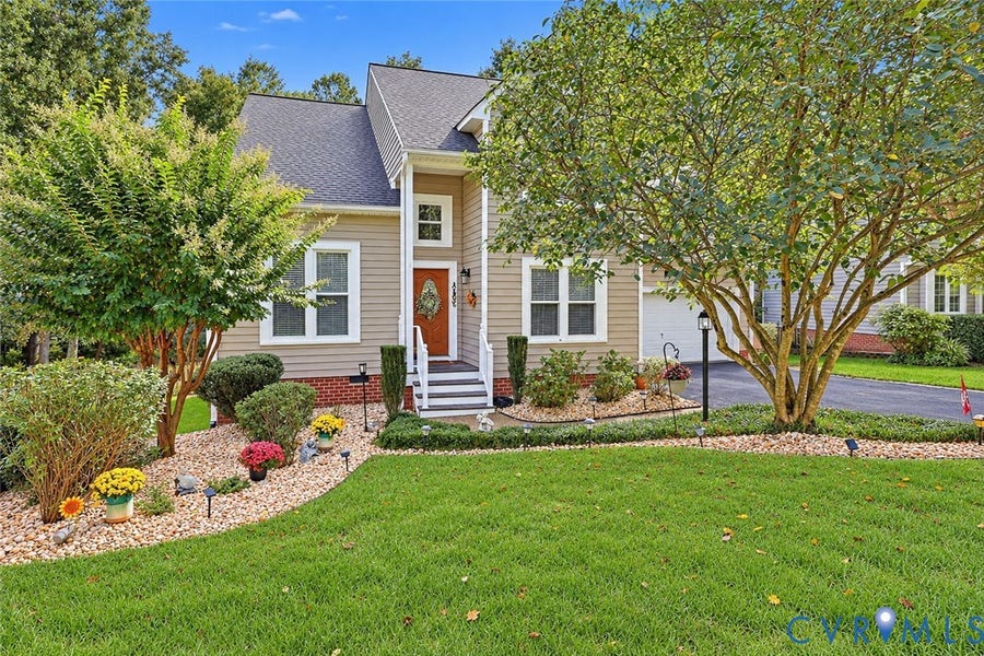 Property photo for 5415 Meadow Chase Road, Midlothian, VA