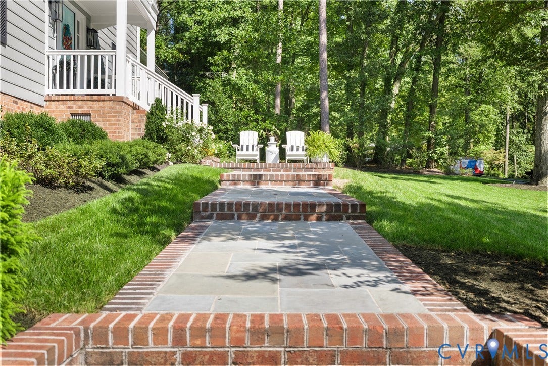 200 Ruggles Place, Tuckahoe, Henrico, VA 23229 All new blue stone front walkway trimmed in brick