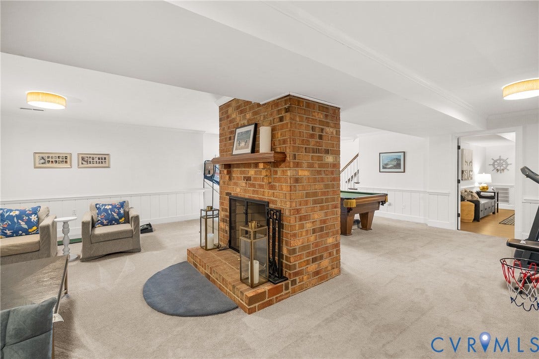 200 Ruggles Place, Tuckahoe, Henrico, VA 23229 Functional wood burning fireplace