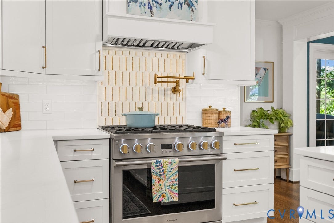 200 Ruggles Place, Tuckahoe, Henrico, VA 23229 Monogram Gas Stove