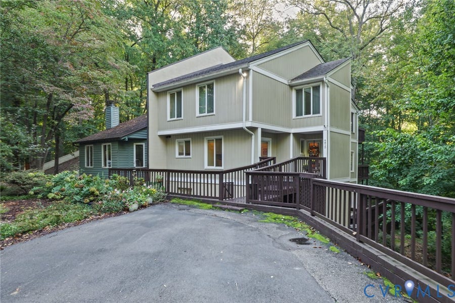Property photo for 4815 Woodbriar Court, Midlothian, VA