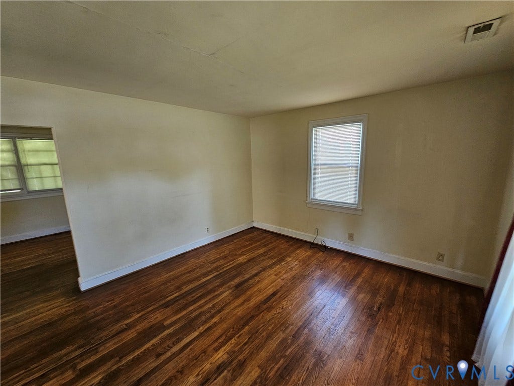 3814 Thimble Lane, Henrico, VA 23222 Wood-finish flooring throughout, bright window with blinds, and neutral wall tones