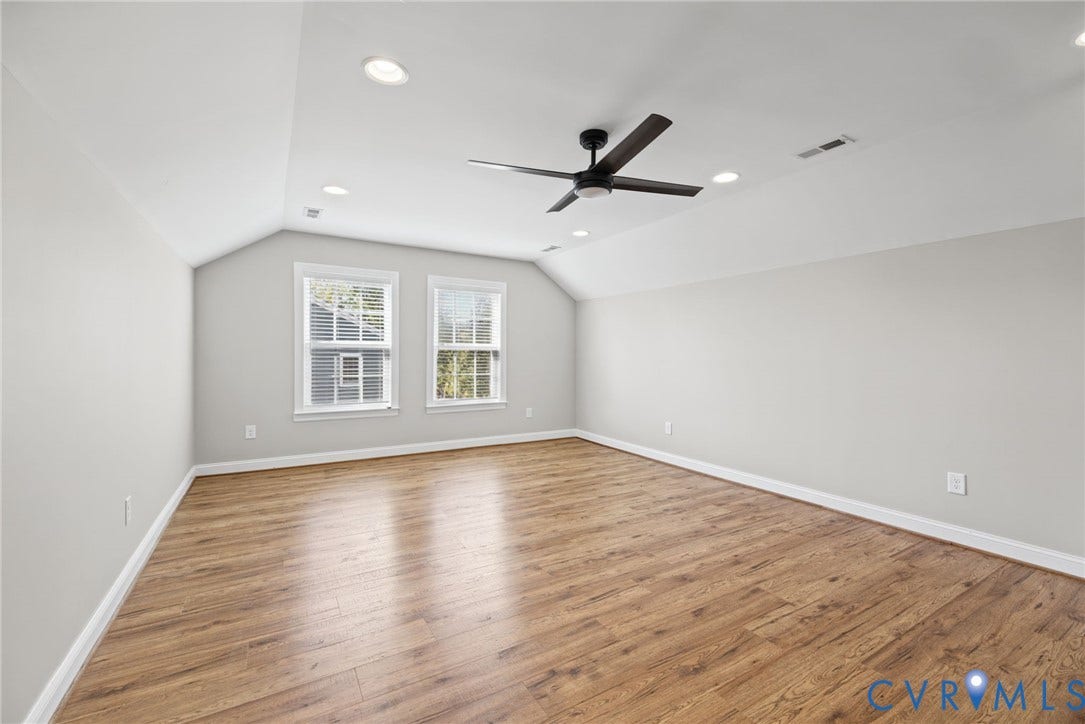 1425 Montcroft Way, Midlothian, VA 23112 Vaulted ceilings featuring recessed lighting, wood-finish flooring, and a central matte black ceiling fan