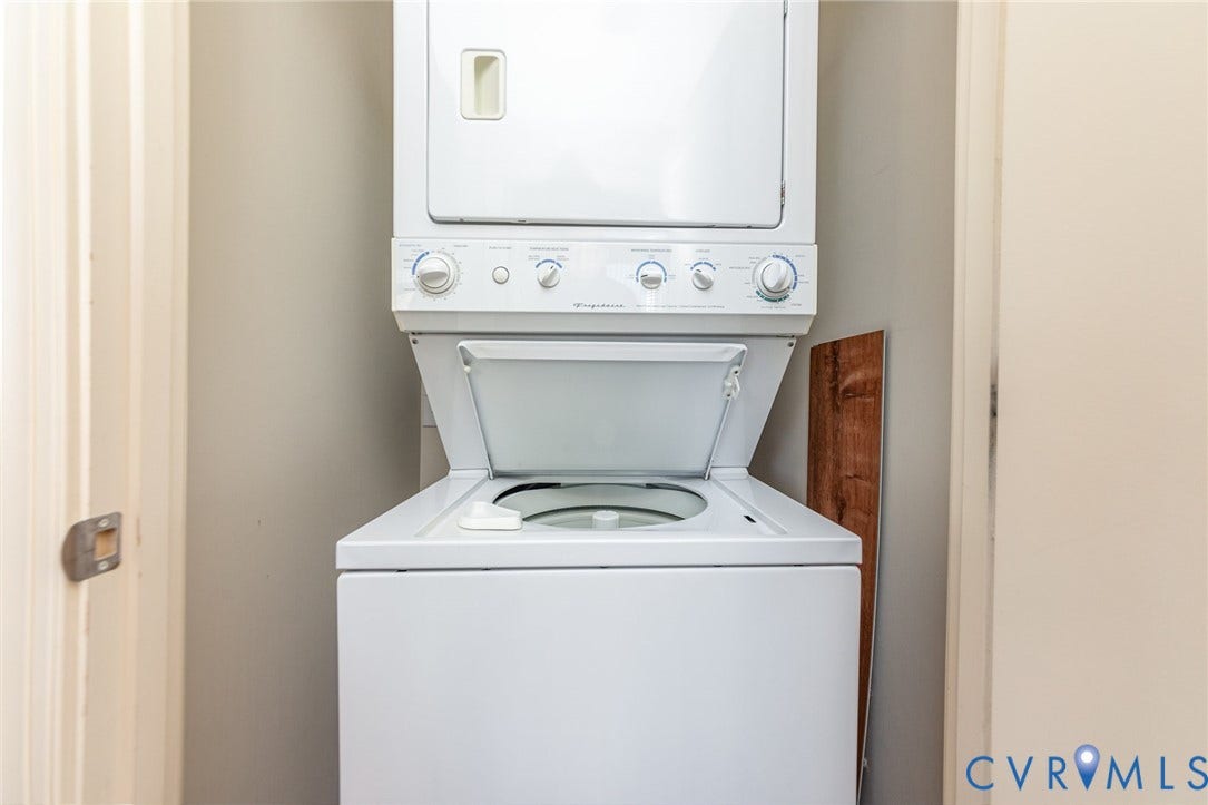 1101 Haxall Point, #709, Richmond, VA 23219 Vertical stacked washer and dryer unit
