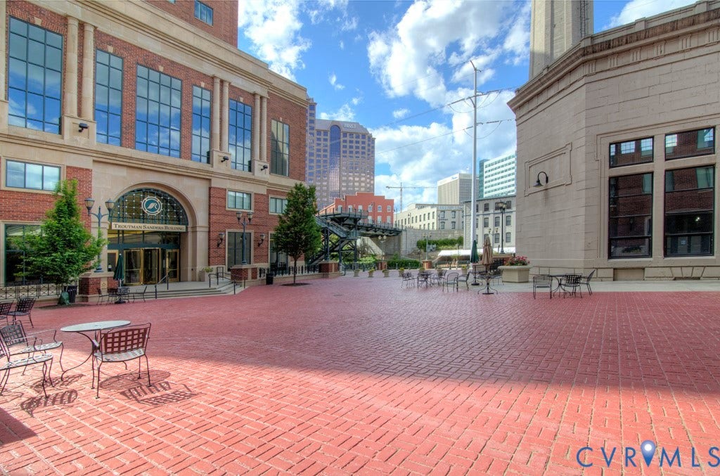 1101 Haxall Point, #709, Richmond, VA 23219 Brick paver courtyard with established trees