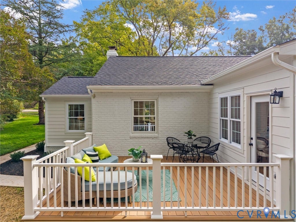 702 Westham Parkway, Westham, Henrico, VA 23229 Expansive outdoor deck featuring wood-finish decking and white railings