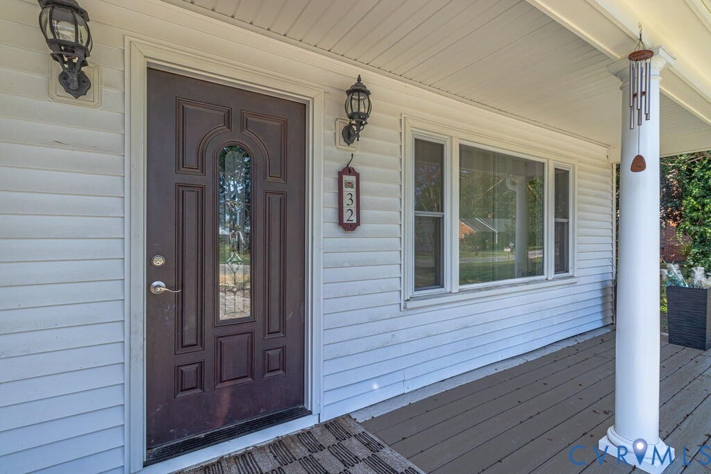 32 2nd Avenue, Kilmarnock, VA 22482 32 2nd Avenue, Kilmarnock, VA 22482