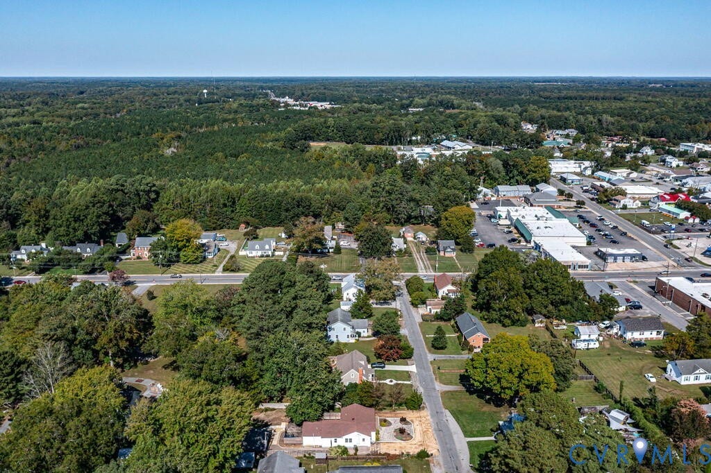 32 2nd Avenue, Kilmarnock, VA 22482 32 2nd Avenue, Kilmarnock, VA 22482