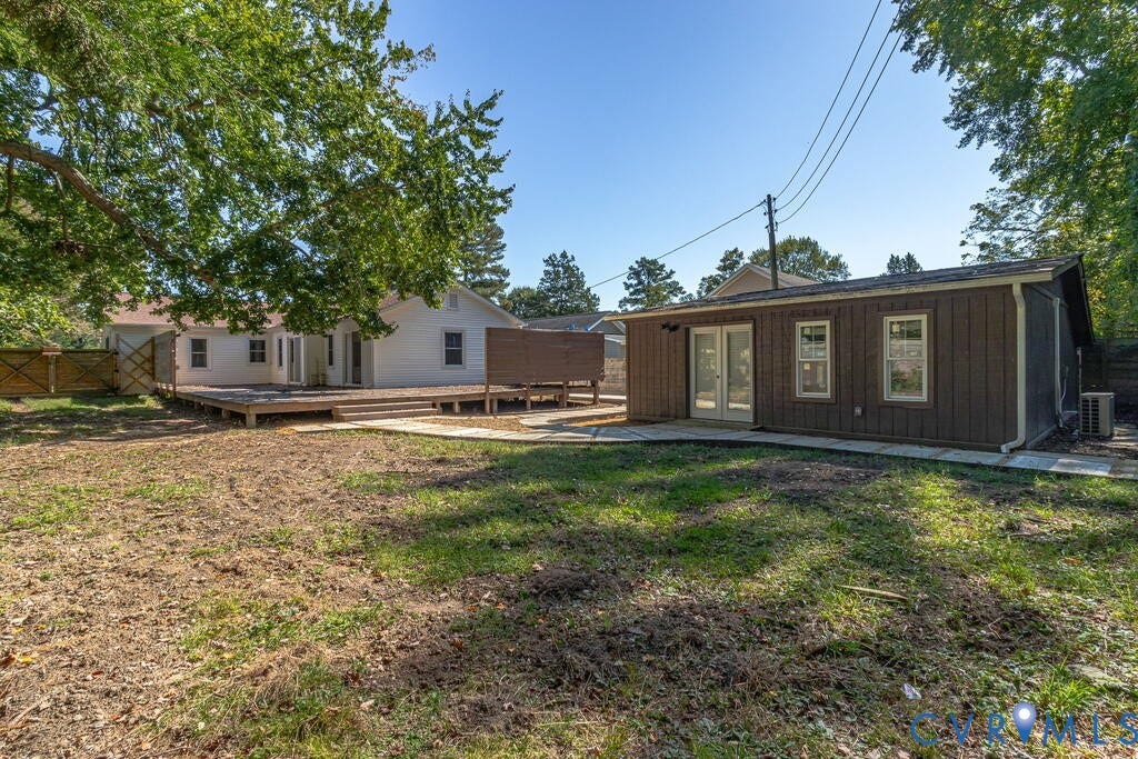 32 2nd Avenue, Kilmarnock, VA 22482 32 2nd Avenue, Kilmarnock, VA 22482