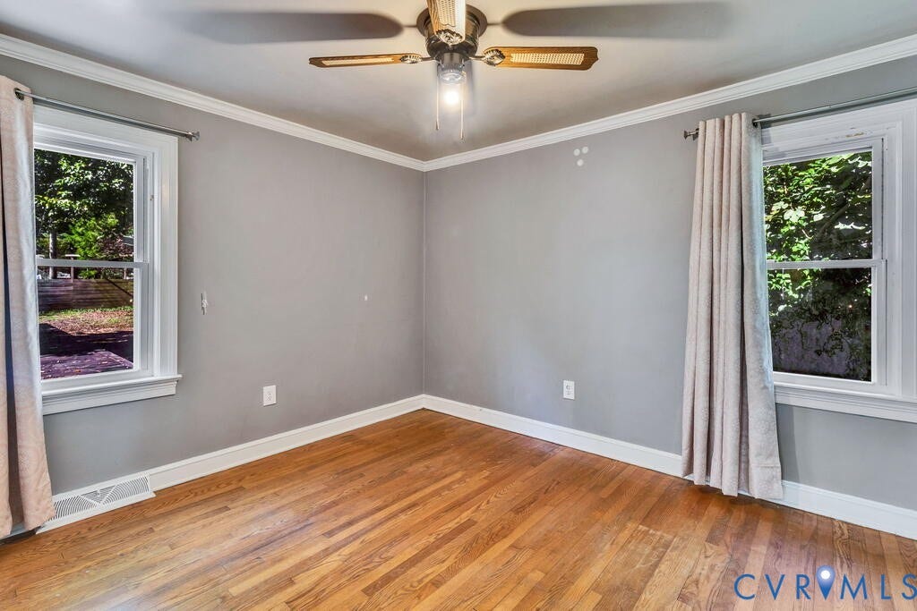 32 2nd Avenue, Kilmarnock, VA 22482 32 2nd Avenue, Kilmarnock, VA 22482