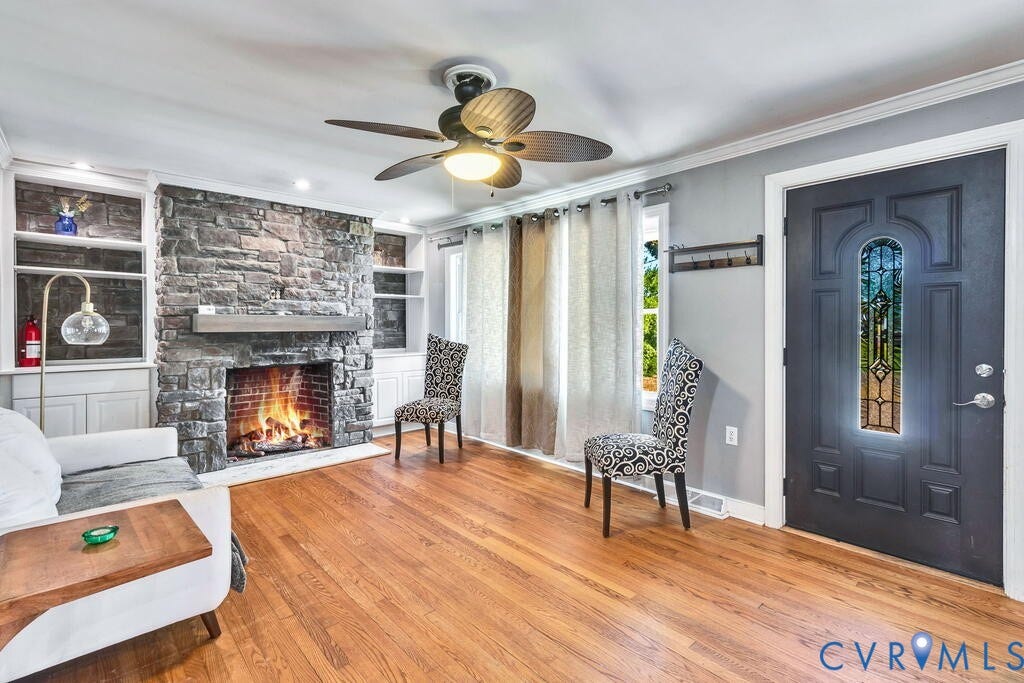 32 2nd Avenue, Kilmarnock, VA 22482 32 2nd Avenue, Kilmarnock, VA 22482