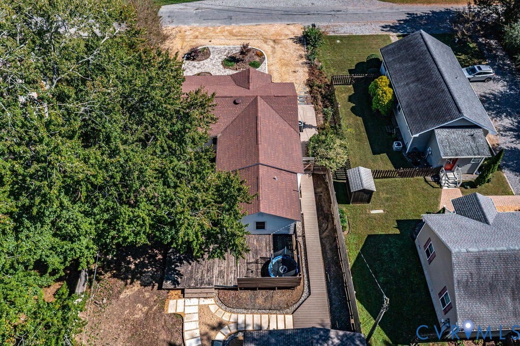 32 2nd Avenue, Kilmarnock, VA 22482 32 2nd Avenue, Kilmarnock, VA 22482