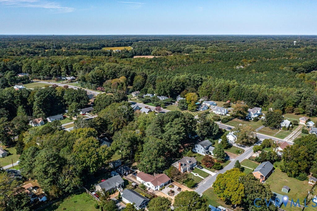 32 2nd Avenue, Kilmarnock, VA 22482 32 2nd Avenue, Kilmarnock, VA 22482
