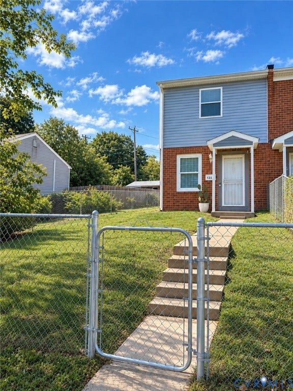 1351 Minefee Street, Bellemeade, Richmond, VA 23224 Welcome Home to your end-unit townhome convenient to everything in RVA!