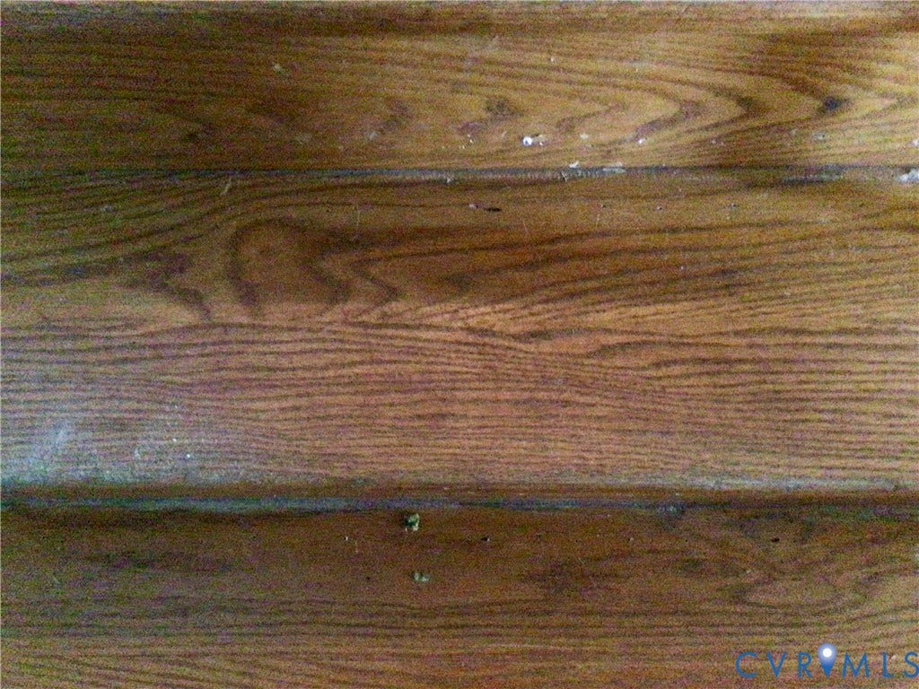 1307 Greystone Avenue, Richmond, VA 23224 Oak Treads to 2nd floor.