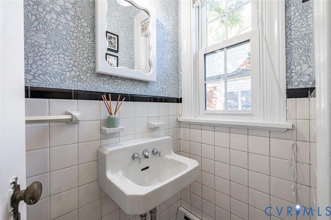 1/2 bath