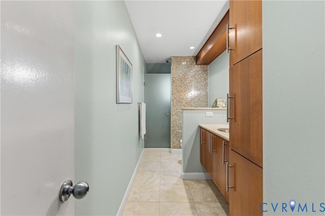 4204 Hickory Nut Place, Winterberry Ridge, Midlothian, VA 23112 Plenty of cabinet space in the first floor full bath.