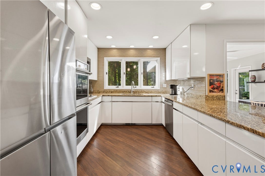 4204 Hickory Nut Place, Winterberry Ridge, Midlothian, VA 23112 Kitchen features stainless steel appliances and double wall ovens (WiFi controlled).