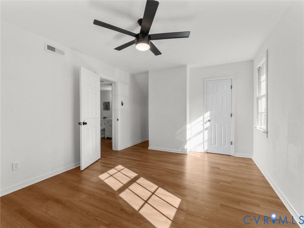 Could be 4th bedroom/home office/home gym/etc.