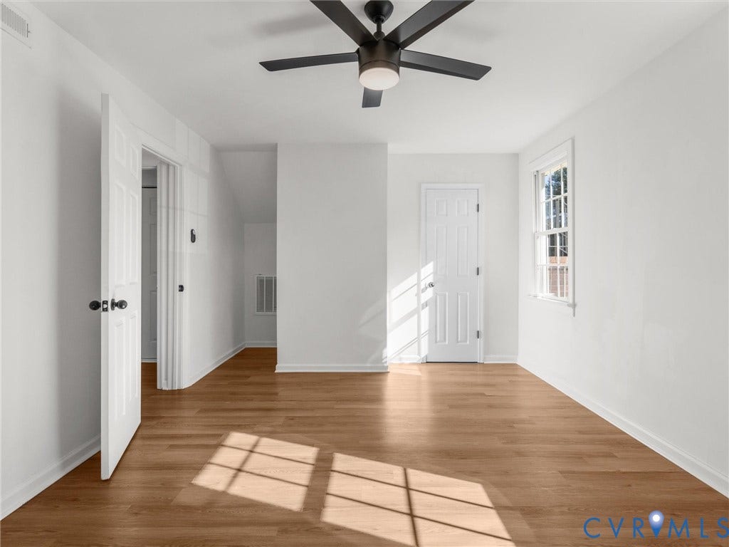 Could be 4th bedroom/home office/home gym/etc.