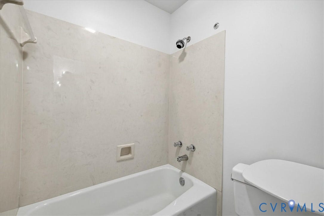 173 Waterfront Drive, Colonial Heights, VA 23834 Tub and Shower