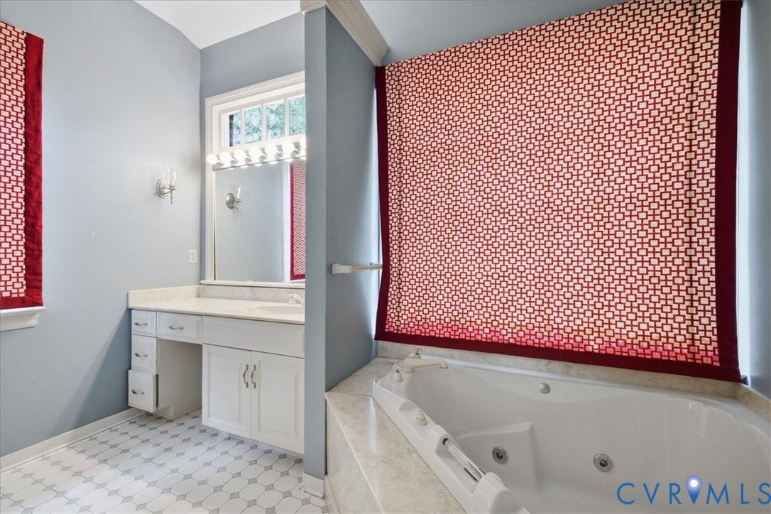 173 Waterfront Drive, Colonial Heights, VA 23834 The Primary Bath has a jetted tub and separate shower. Lots of light.