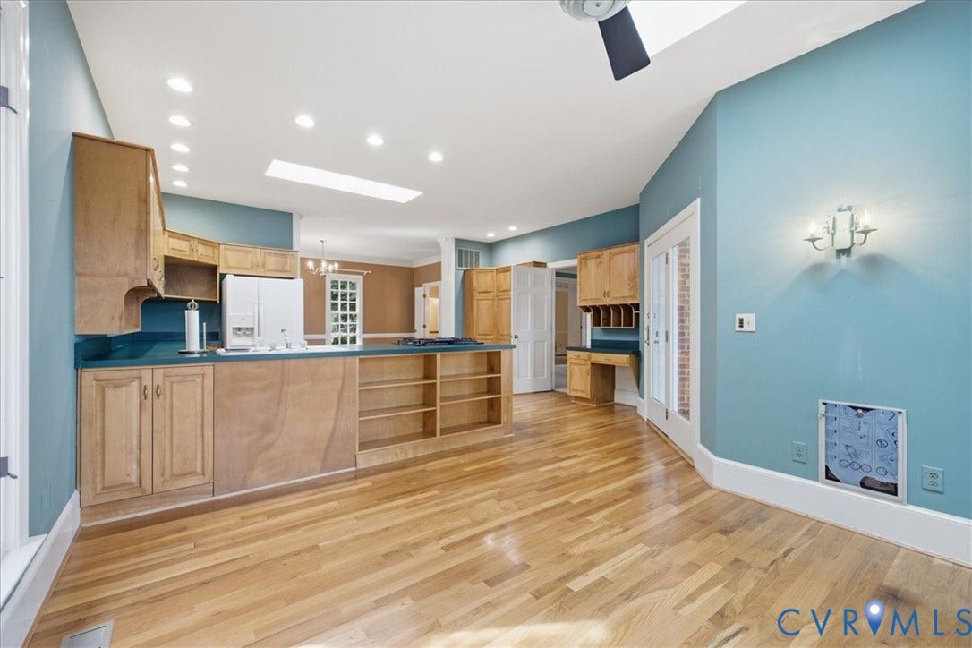 173 Waterfront Drive, Colonial Heights, VA 23834 Here you see lots of recessed lighting and skylights. Beautiful hardwood floors, built in desk and ample counter and cabinet space.