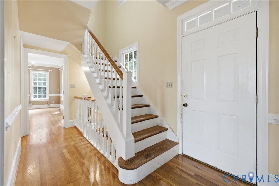 173 Waterfront Drive, Colonial Heights, VA 23834 Staircase to the second floor and to the basement.