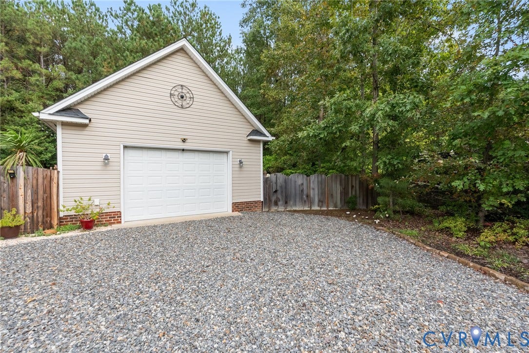 Oversized garage 22 x 22