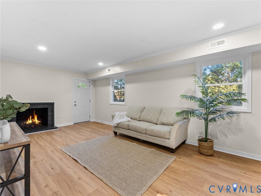 10817 W Huguenot Road, North Chesterfield, VA 23235 10817 W Huguenot Road, North Chesterfield, VA 23235