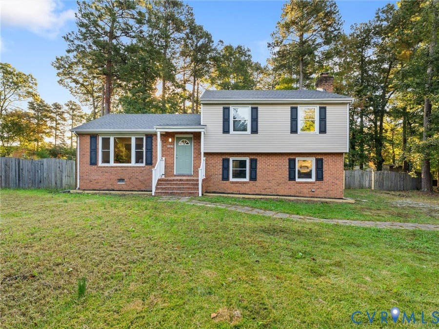 Property photo for 10817 W Huguenot Road, North Chesterfield, VA