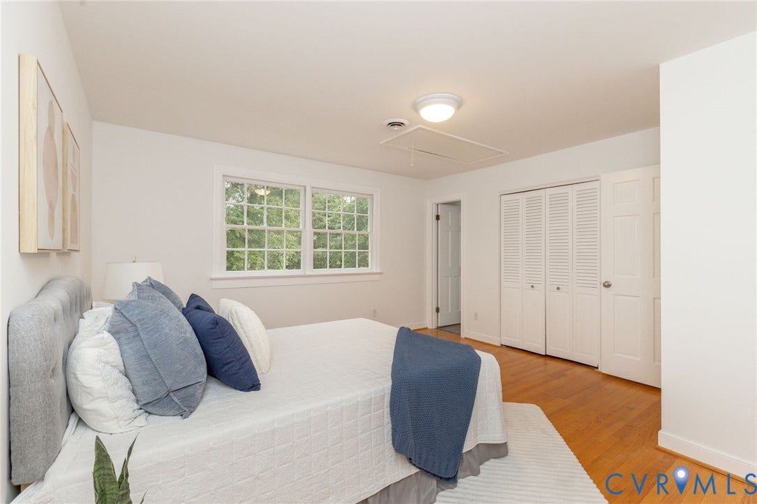 9209 Lydell Drive, Henrico, VA 23228 3rd floor- HW- attached to full bath