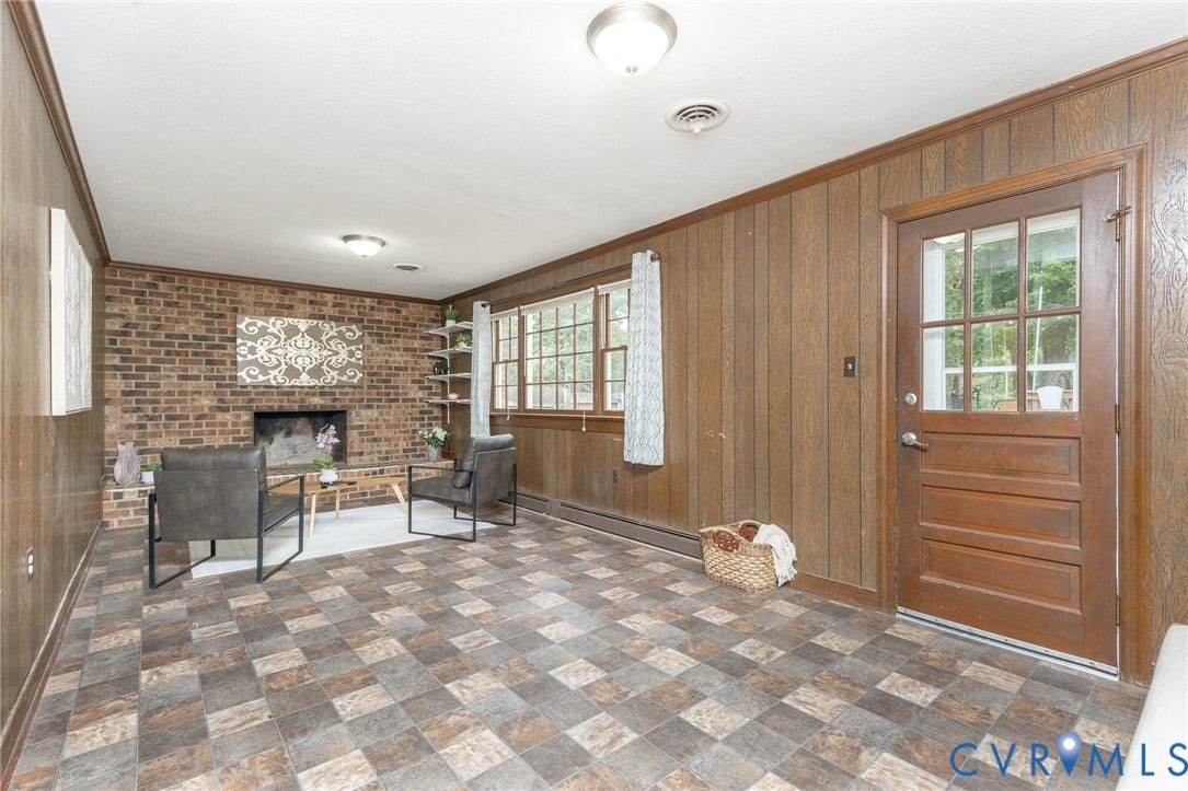 9209 Lydell Drive, Henrico, VA 23228 1st floor- access to rear yard