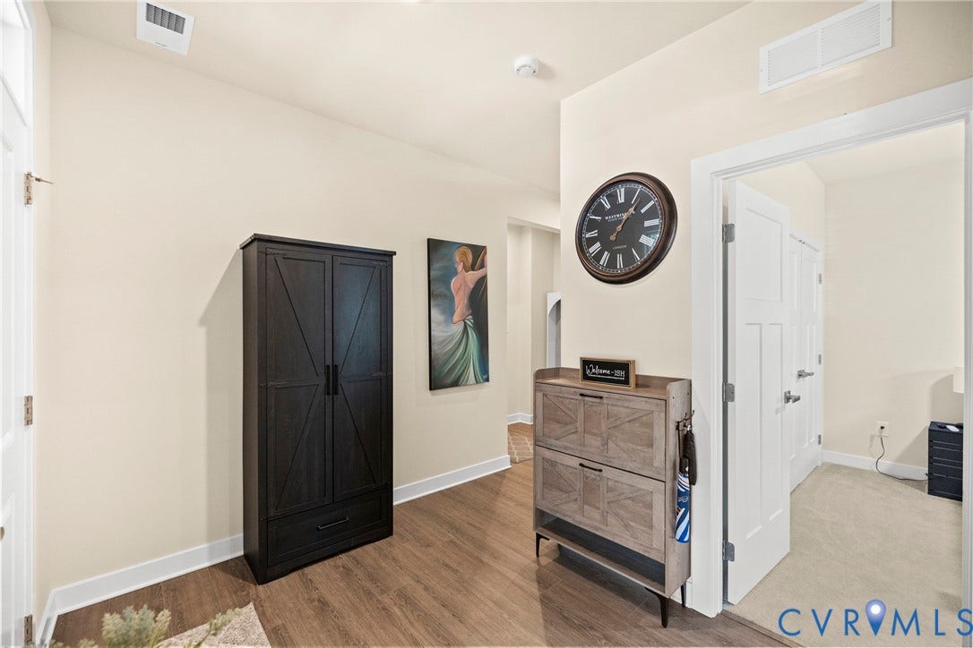 11319 Vulcan Lane, Chester, VA 23831