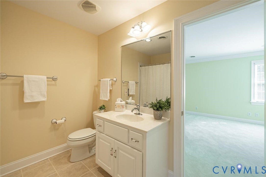 95 W Square Drive, Henrico, VA 23238 Jack and Jill bath