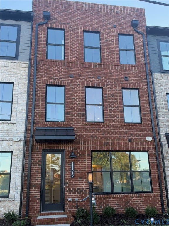 11612 Switch Drive, Midlothian Depot, Midlothian, VA 23113 Move in ready! 4 story townhome.
